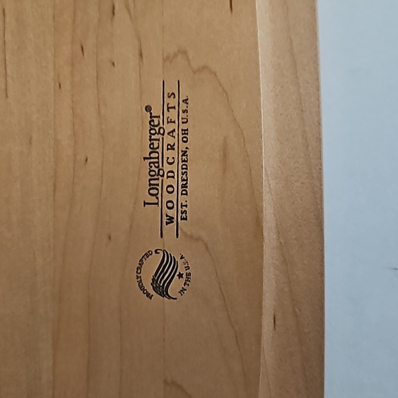 Longaberger Basket with Lid - Picture 3 of 8